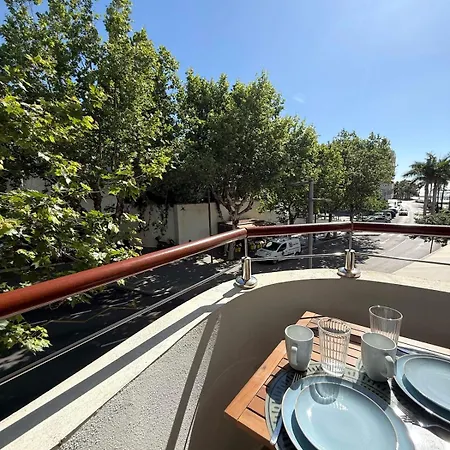 Luxury One Bed & Pool * 埃斯特波纳