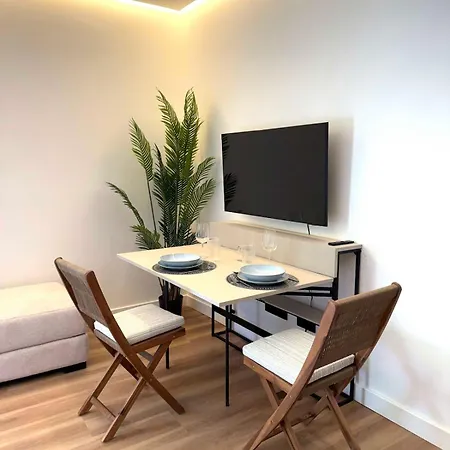 Luxury One Bed & Pool