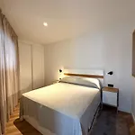 Luxury One Bed & Pool アパート エステポナ